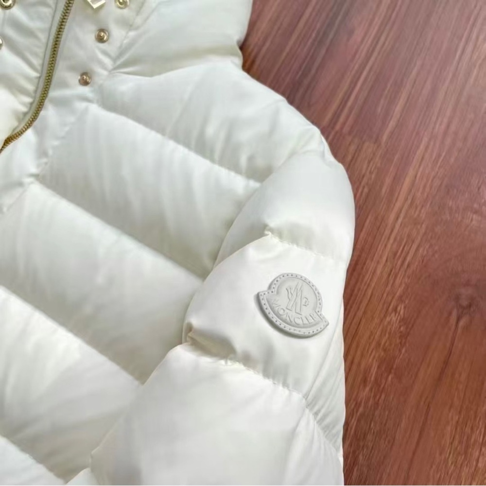 Moncler Off-White Puffer Jacket - Picture 3 of 3